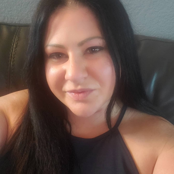 Meet your Posher, Amy Lee - Picture 1 of 1